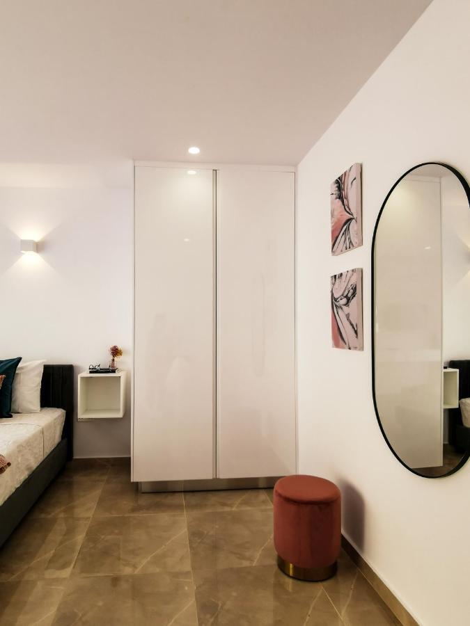 Phaedrus Living: Luxury Maisonette Lighthouse 60 Paphos Exterior photo